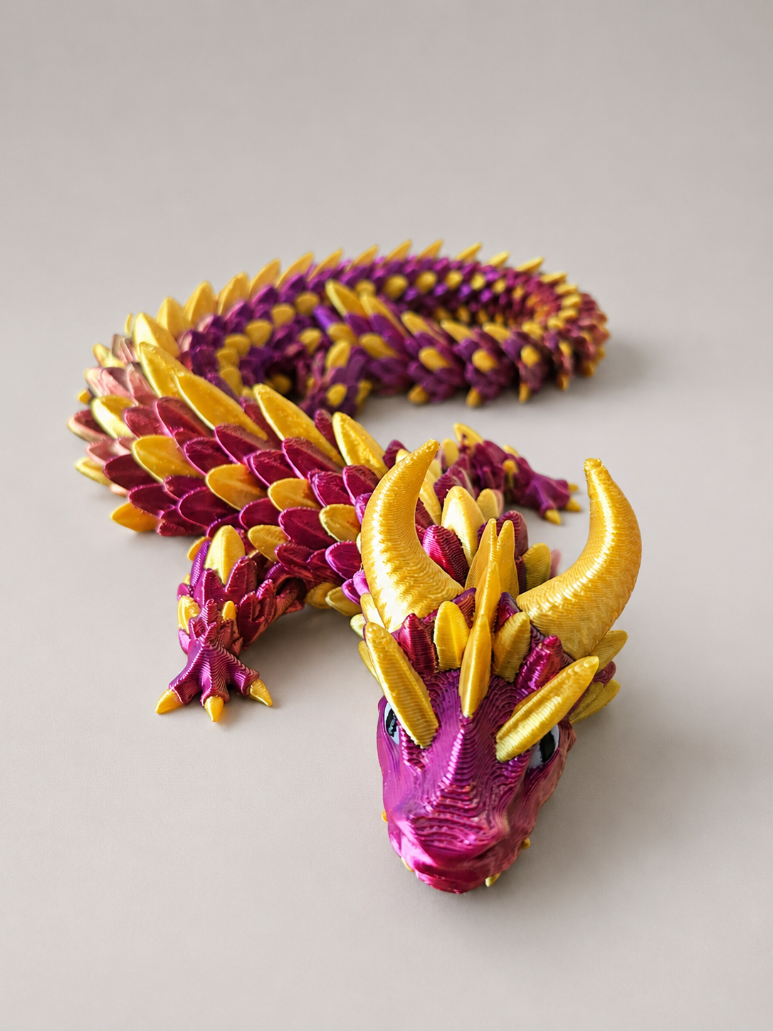 Grote beweegbare draak – 3D-geprint in paars en goud